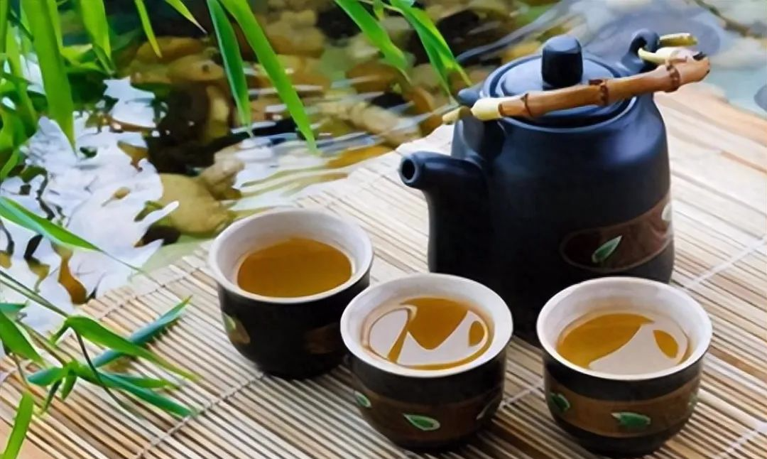 喝茶好处多（喝茶好处多但四种茶少喝）